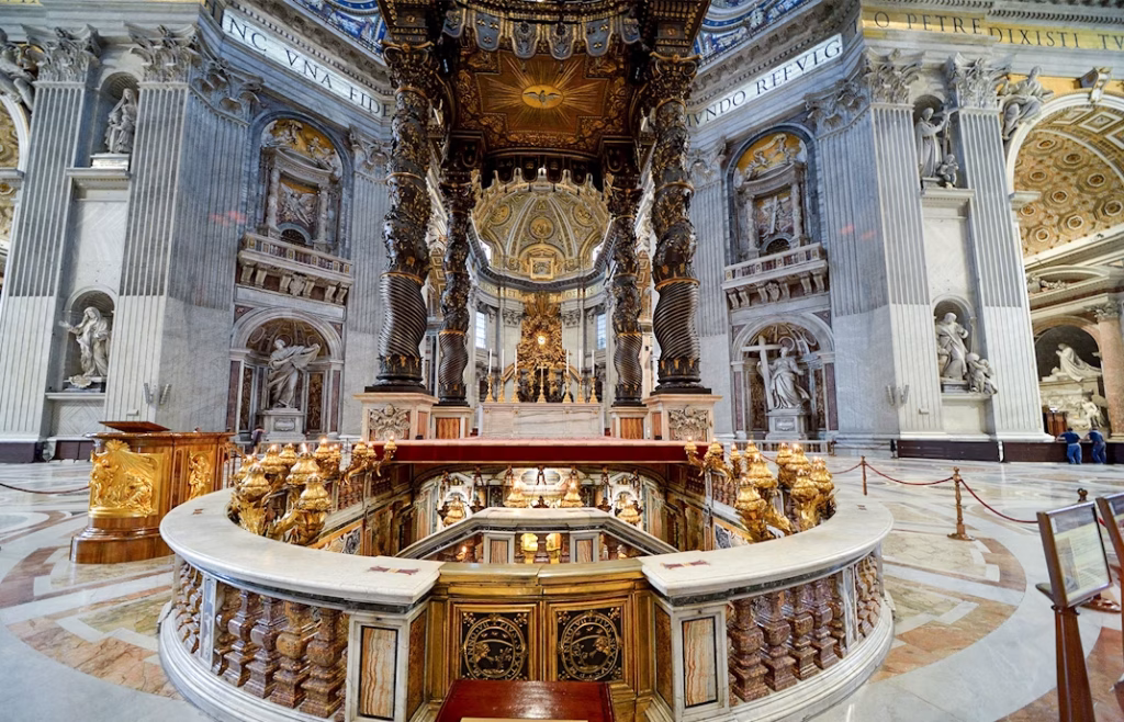 4a477546b7e6f59cfb05872195fc3693 papal altar